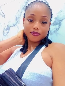 Profil de Gloria, une femme célibataire de 27 ans à Cotonou