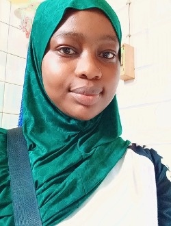 Profil de Bintou, une femme célibataire de 26 ans à Alahina