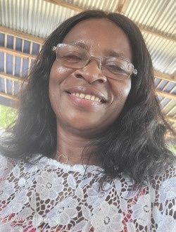 Profil de Louise, une femme célibataire de 52 ans à Kribi
