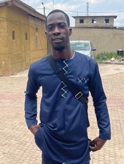 Profil de Ade, un homme célibataire de 28 ans à Abidjan