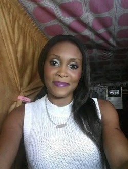 Profil de Lucile, une femme célibataire de 35 ans à Libreville