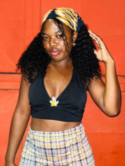 Profil de Jennifer, une femme célibataire de 20 ans à Antalaha