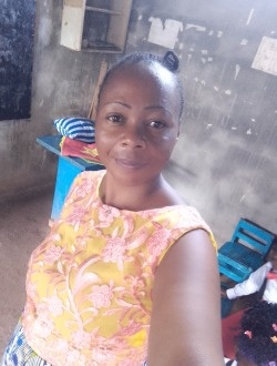 Profil de Paule Chimene, une femme célibataire de 40 ans à Abam