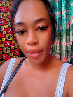 Profil de Kadé, une femme célibataire de 35 ans à Conakry
