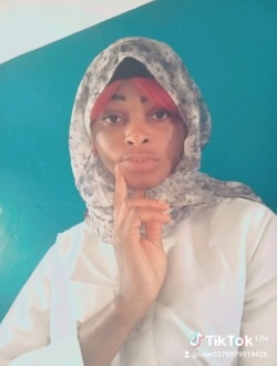 Profil de Ernestine, une femme célibataire de 28 ans à Mbalmayo