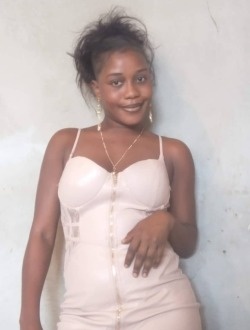 Profil de Gerlou, une femme célibataire de 30 ans à Hinche