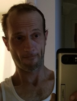 Profil de Frank, un homme célibataire de 46 ans à Montréal