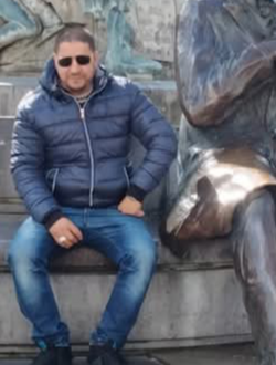 Profil de Fnaatri, un homme célibataire de 40 ans à Reims-la-Brûlée