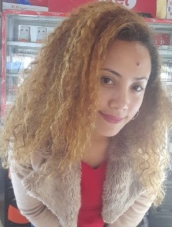 Profil de Larissa, une femme célibataire de 35 ans à Abonara