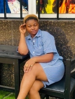Profil de Rosie, une femme célibataire de 24 ans à Douala