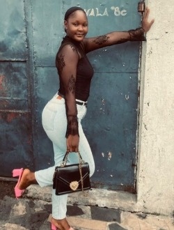 Profil de Aurore, une femme célibataire de 22 ans à Kinshasa