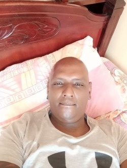 Profil de Hans, un homme célibataire de 42 ans à Flic en Flac
