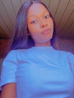 Profil de Naomie, une femme célibataire de 22 ans à Kinshasa