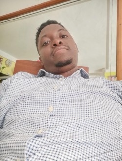 Profil de Georges, un homme célibataire de 33 ans à Douala