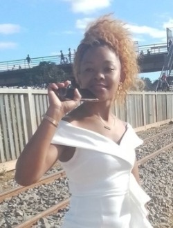 Profil de Ella, une femme célibataire de 29 ans à 67 Ha