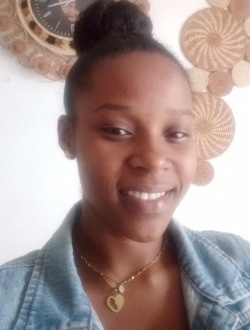 Profil de Olivienne, une femme célibataire de 25 ans à Toamasina