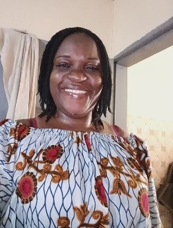 Profil de Béatrice, une femme célibataire de 47 ans à Abidjan