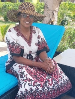 Profil de Elie, une femme célibataire de 47 ans à Alovingo