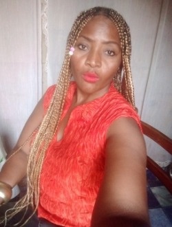 Profil de Louisy, une femme célibataire de 45 ans à Yaoundé