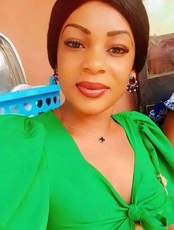 Profil de Yolande, une femme célibataire de 34 ans à Yaoundé