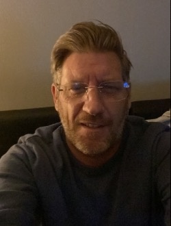 Profil de Sam, un homme célibataire de 48 ans à Paris