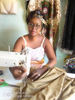 Profil de Emilie, une femme célibataire de 50 ans à Douala