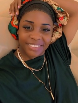 Profil de Cynthia, une femme célibataire de 33 ans à Douala