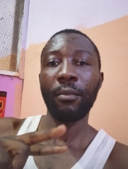 Profil de Théo, un homme célibataire de 30 ans à Yaoundé