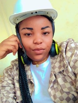 Profil de Sandra, une femme célibataire de 26 ans à Yaoundé