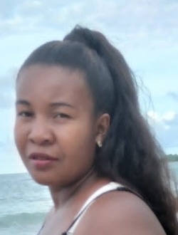 Profil de Yvelle, une femme célibataire de 33 ans à Sambava