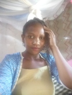 Profil de Nomena, une femme célibataire de 25 ans à Toamasina