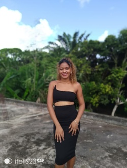 Profil de Adèle, une femme célibataire de 21 ans à Toamasina