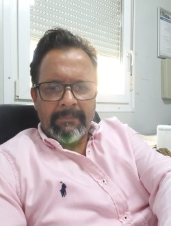 Profil de Karim, un homme célibataire de 51 ans à Alger