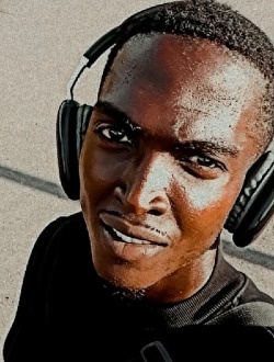 Profil de Emmanuel, un homme célibataire de 21 ans à Kinsa