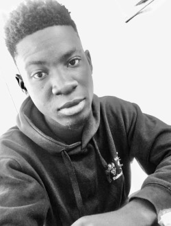 Profil de Alex, un homme célibataire de 23 ans à Abidjan