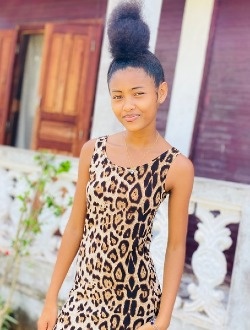 Profil de Tania, une femme célibataire de 18 ans à Sambava