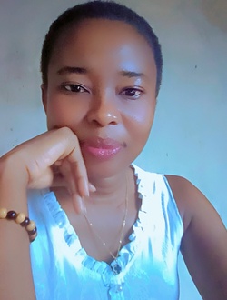 Profil de Manou, une femme célibataire de 35 ans à Abadjin-Kouté