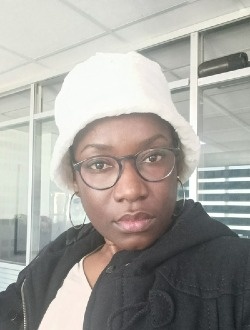 Profil de Hélène, une femme célibataire de 37 ans à Casablanca