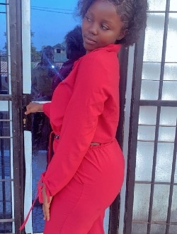 Profil de Sandra Stephie, une femme célibataire de 31 ans à Yaoundé