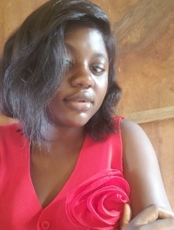Profil de Nice, une femme célibataire de 25 ans à Douala