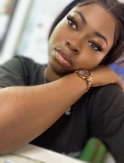 Profil de Ines, une femme célibataire de 25 ans à Yaoundé