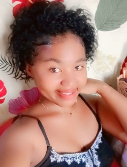 Profil de Sienna, une femme célibataire de 24 ans à Sambava