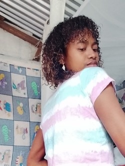 Profil de Jenny Shakira, une femme célibataire de 27 ans à Tanana-Ivola