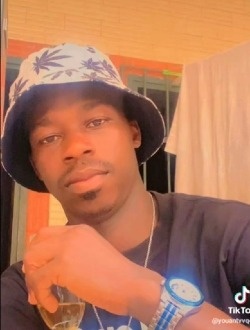 Profil de Youane, un homme célibataire de 34 ans à Abadjin-Doumé
