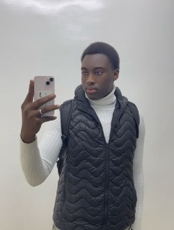 Profil de Momo, un homme célibataire de 18 ans à Dakar