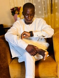 Profil de Papa, un homme célibataire de 24 ans à Guédiawaye
