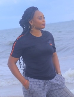 Profil de Nahoo, une femme célibataire de 44 ans à Yaoundé