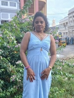 Profil de Moumine, une femme célibataire de 45 ans à Antsiranana