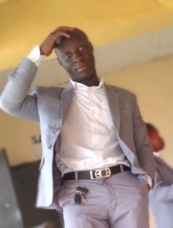 Profil de Franck, un homme célibataire de 22 ans à Abidjan