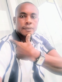 Profil de Orlean 20, un homme célibataire de 42 ans à Abidjan